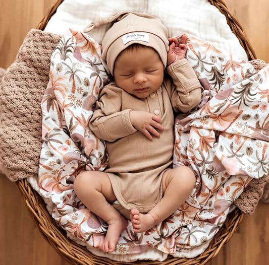 Pebble Long Sleeve Organic Bodysuit (Size Newborn)