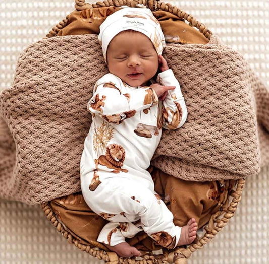 Lion Organic Growsuit (Size Newborn)